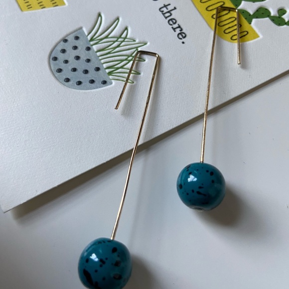 Vintage Earrings-4 Pairs - Picture 4 of 5